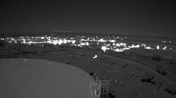 Weather camera view of Round Valley HS 7100 ft elev.