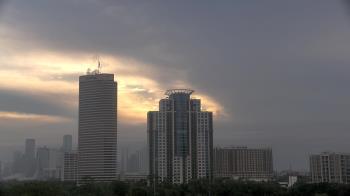 Weather camera view of St Thomas High School.