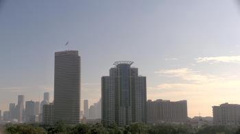 Weather camera view of St Thomas High School.