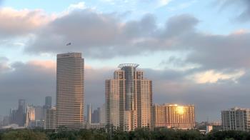Weather camera view of St Thomas High School.