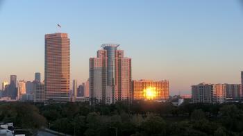Weather camera view of St Thomas High School.