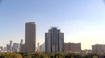 Weather camera view of St Thomas High School.