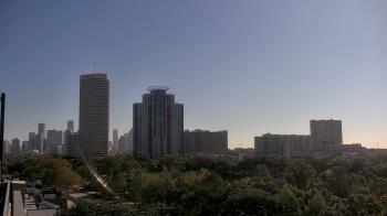 Weather camera view of St Thomas High School.