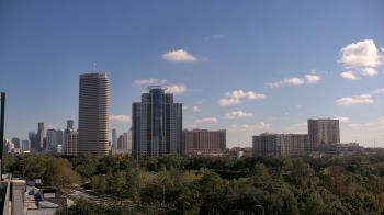 Weather camera view of St Thomas High School.