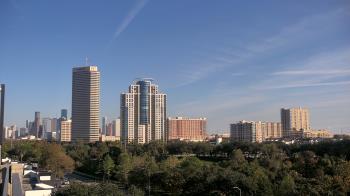 Weather camera view of St Thomas High School.
