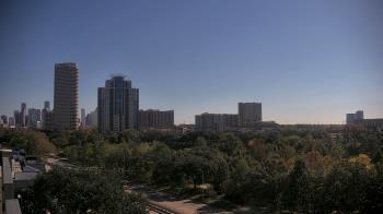 Weather camera view of St Thomas High School.