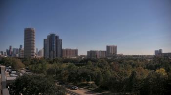 Weather camera view of St Thomas High School.