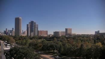 Weather camera view of St Thomas High School.