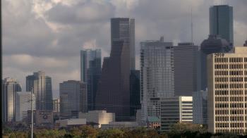 Weather camera view of St Thomas High School.