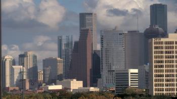 Weather camera view of St Thomas High School.