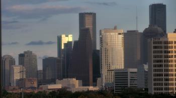 Weather camera view of St Thomas High School.