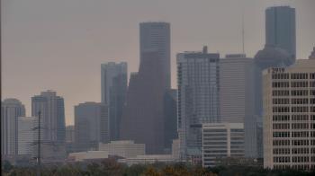 Weather camera view of St Thomas High School.