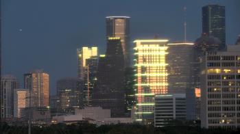 Weather camera view of St Thomas High School.