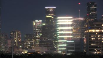 Weather camera view of St Thomas High School.