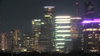 Weather camera view of St Thomas High School.