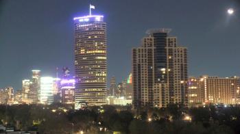 Weather camera view of St Thomas High School.