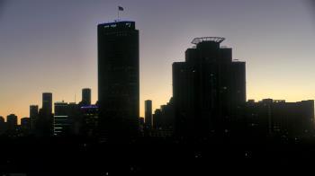 Weather camera view of St Thomas High School.