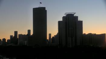 Weather camera view of St Thomas High School.