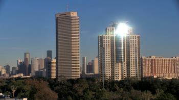Weather camera view of St Thomas High School.