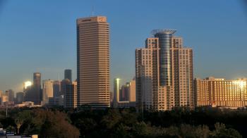 Weather camera view of St Thomas High School.