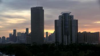Weather camera view of St Thomas High School.