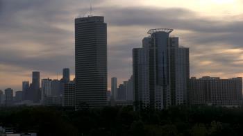 Weather camera view of St Thomas High School.