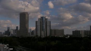 Weather camera view of St Thomas High School.