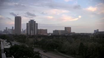 Weather camera view of St Thomas High School.