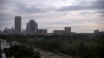 Weather camera view of St Thomas High School.