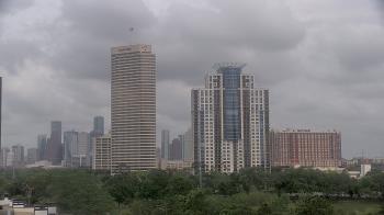 Weather camera view of St Thomas High School.