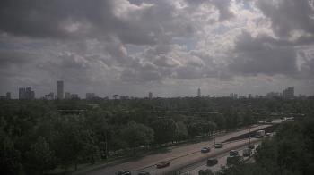 Weather camera view of St Thomas High School.