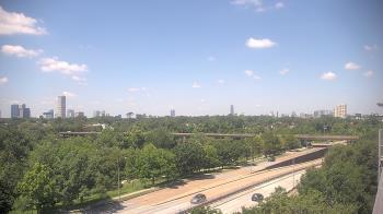 Weather camera view of St Thomas High School.