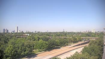 Weather camera view of St Thomas High School.