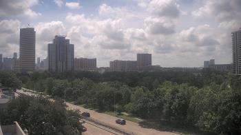 Weather camera view of St Thomas High School.