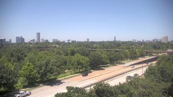 Weather camera view of St Thomas High School.