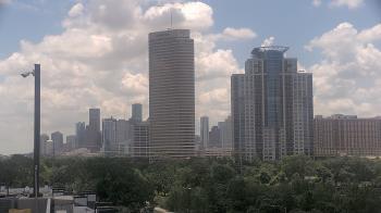 Weather camera view of St Thomas High School.
