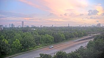 Weather camera view of St Thomas High School.