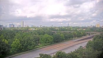Weather camera view of St Thomas High School.