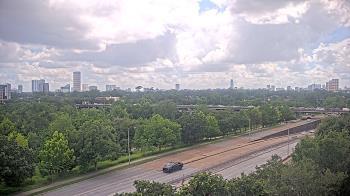 Weather camera view of St Thomas High School.