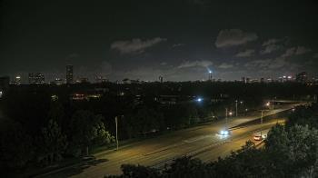 Weather camera view of St Thomas High School.