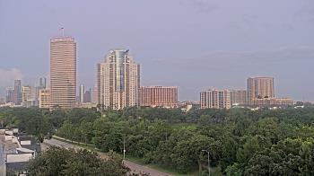 Weather camera view of St Thomas High School.