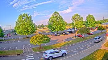 Weather camera view of Cloverleaf ES.