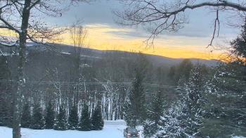 Weather camera view of Sky Valley Lodge.