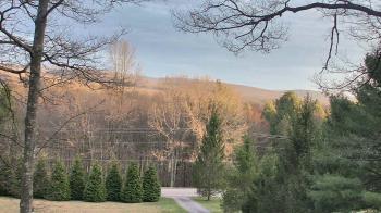 Weather camera view of Sky Valley Lodge.