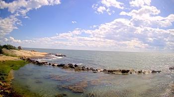 Weather camera view of Outer Island (Thimble Island Group).