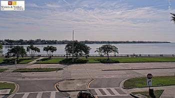 Weather camera view of Winter & Yonker P.A..