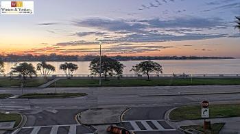 Weather camera view of Winter & Yonker P.A..