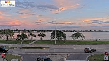 Weather camera view of Winter & Yonker P.A..