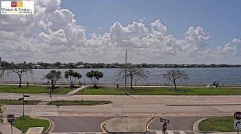 Weather camera view of Winter & Yonker P.A..