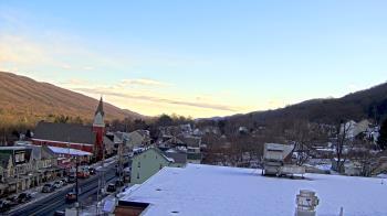 Weather camera view of Line Mountain ES Trevorton.